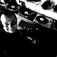 streaming  dj set minimal dub techno by Simon Le Brume