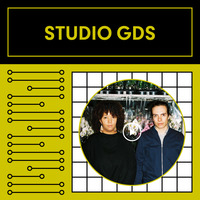 STUDIO GDS MIT BIKINI SHOWERS by GDS.FM