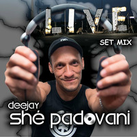 Live by Shé Padovani