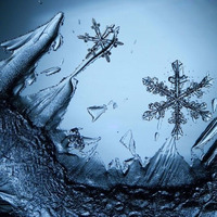 Frozen ... Winter Techno selection by Sāmən (Guy Grano)