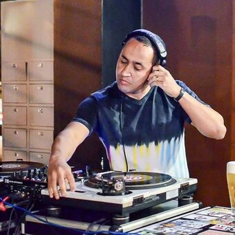 U. Traxx aka ( Naldo Silva )