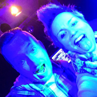 Kommerzschlampen (KMRZ+++)