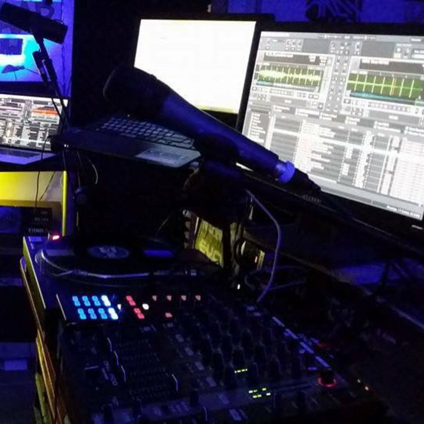 2015 - 7 - 30 Wunderbaar Radioshow Warm Up for Tommorow episode artwork
