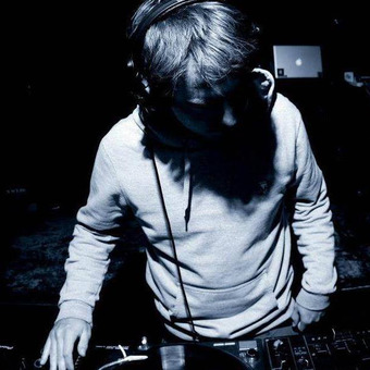 Looox (Vollkontakt / Room)